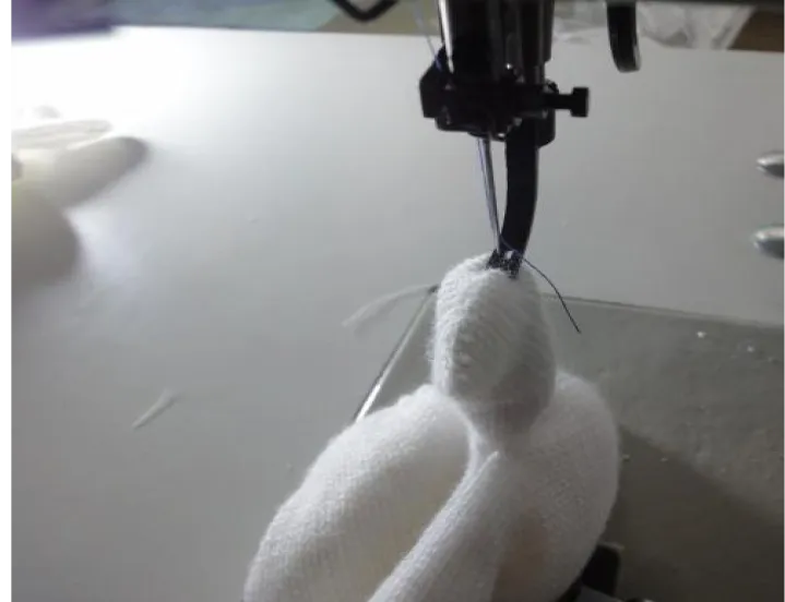 Postbed Glove Sewing Machine - Image 2